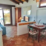 4 Beds In In Just 150 Mt From The Sea Apartment