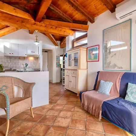 4 Beds In In Just 150 Mt From The Sea Apartment Golfo Aranci