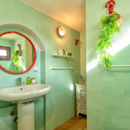4 Beds In In Just 150 Mt From The Sea Apartment *