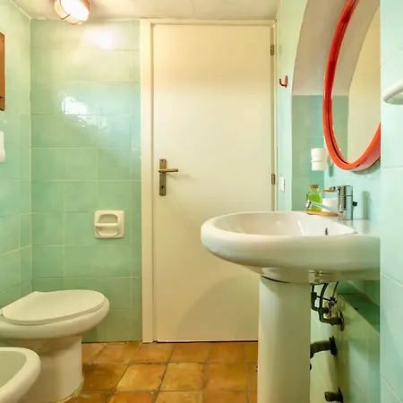 4 Beds In In Just 150 Mt From The Sea Appartement *