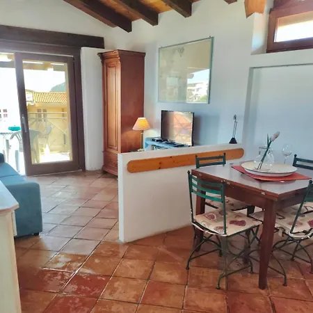 4 Beds In In Just 150 Mt From The Sea Appartamento